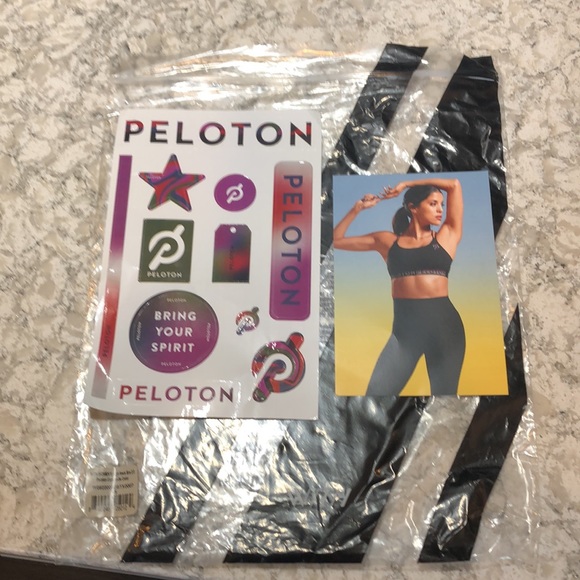 Peloton Sports Bra - Picture 6 of 6